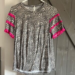 Leopard Print Short Sleeve Tee with Pink Accents